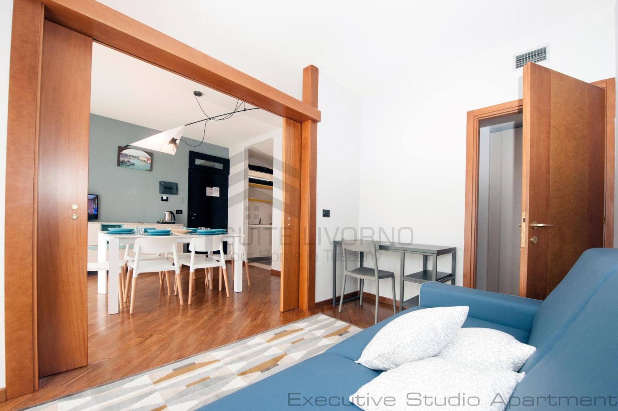 Suites Marilia Apartments - Suite Livorno Holiday Home Group Εξωτερικό φωτογραφία